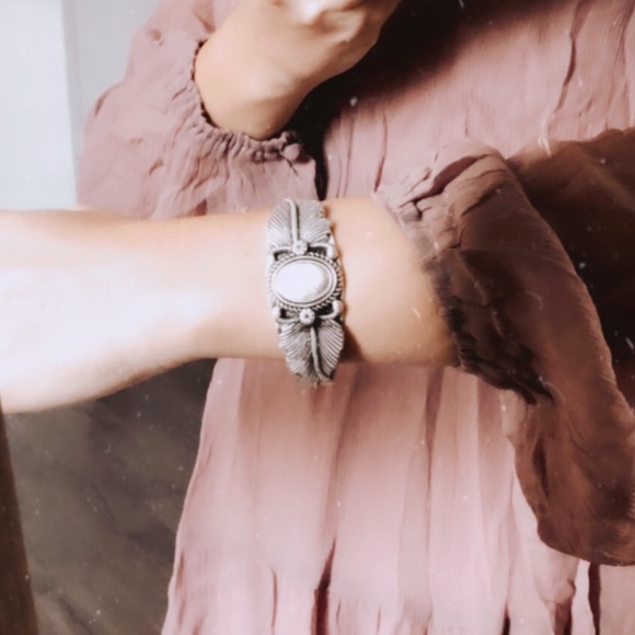 TURQUOISE WHITE Stone FEATHER C- CUFF BRACELET - Picture 2 of 8